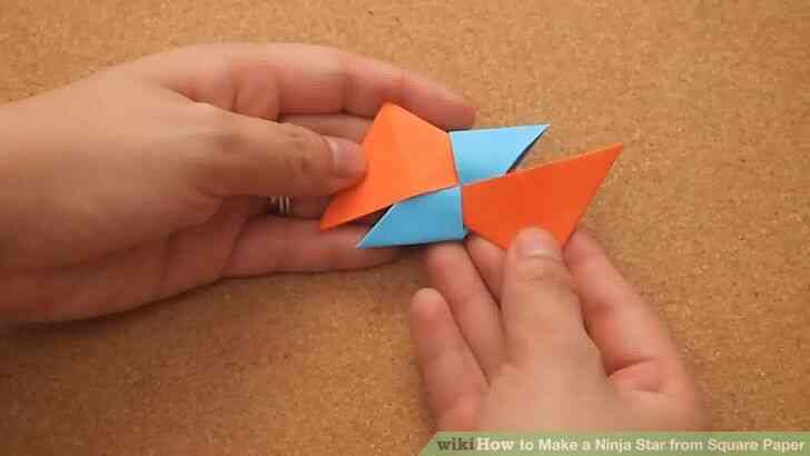 Image intitulée Faire une Étoile Ninja à partir de Carrés de Papier de l